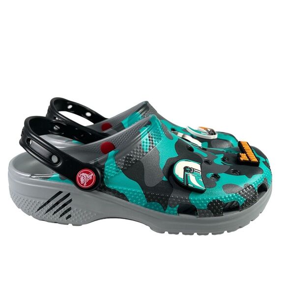 Disney Parks Star Wars The Mandalorian Crocs Unisex W8 M6 Camo Clogs Jibbitz NEW - Picture 4 of 16